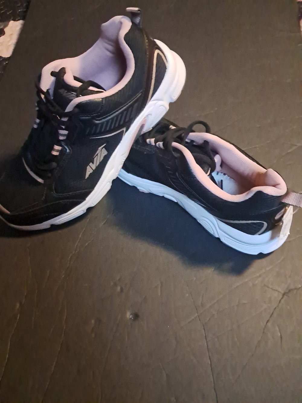 Avia Women's Black & Pink Athletic Sneakers